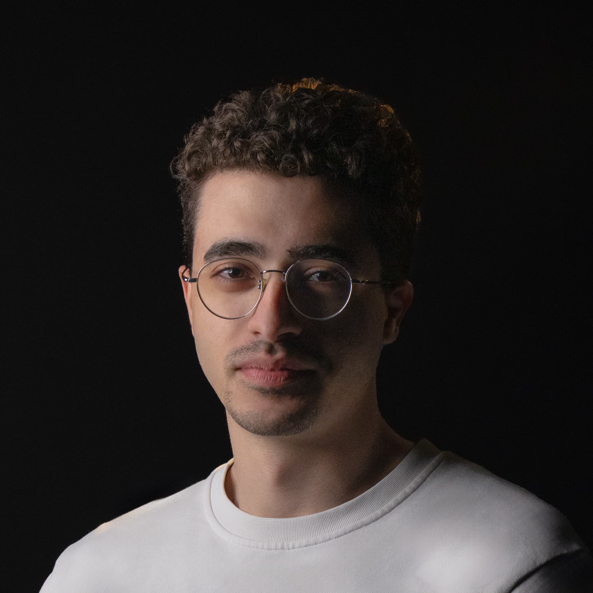 Portrait of Julien Hosri